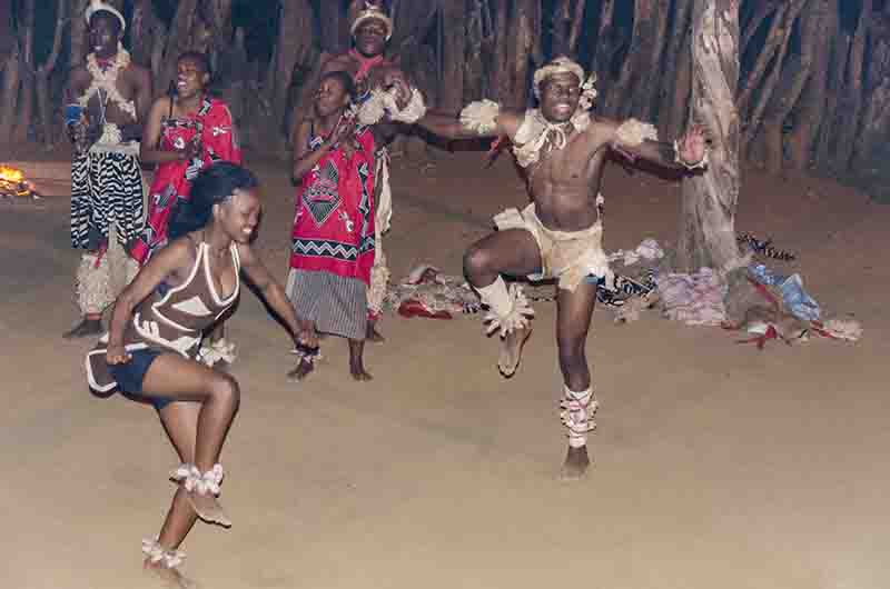 102 - Sudafrica - espectaculo de danzas etnicas